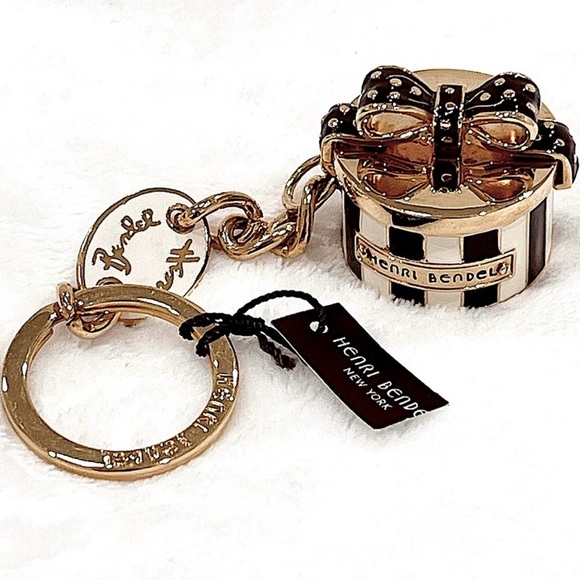 Henri Bendel RARE Milliner Hat Box KeyFob Dust Bag & Gift Box/ Ribbon/Card NWT - Picture 6 of 9
